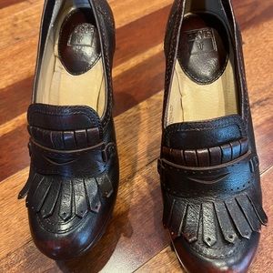 Frye dark brown leather platform pumps.